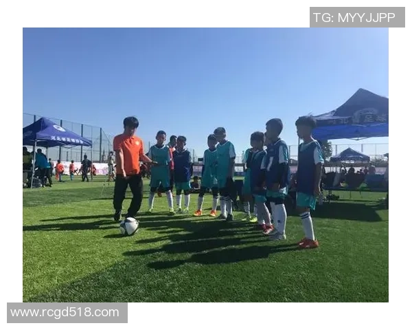 北京足球队的节奏揭秘：激情与梦想交织的绿茵传奇